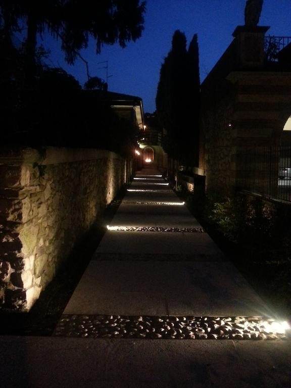 Corte Merighi Charming Rooms Верона Экстерьер фото