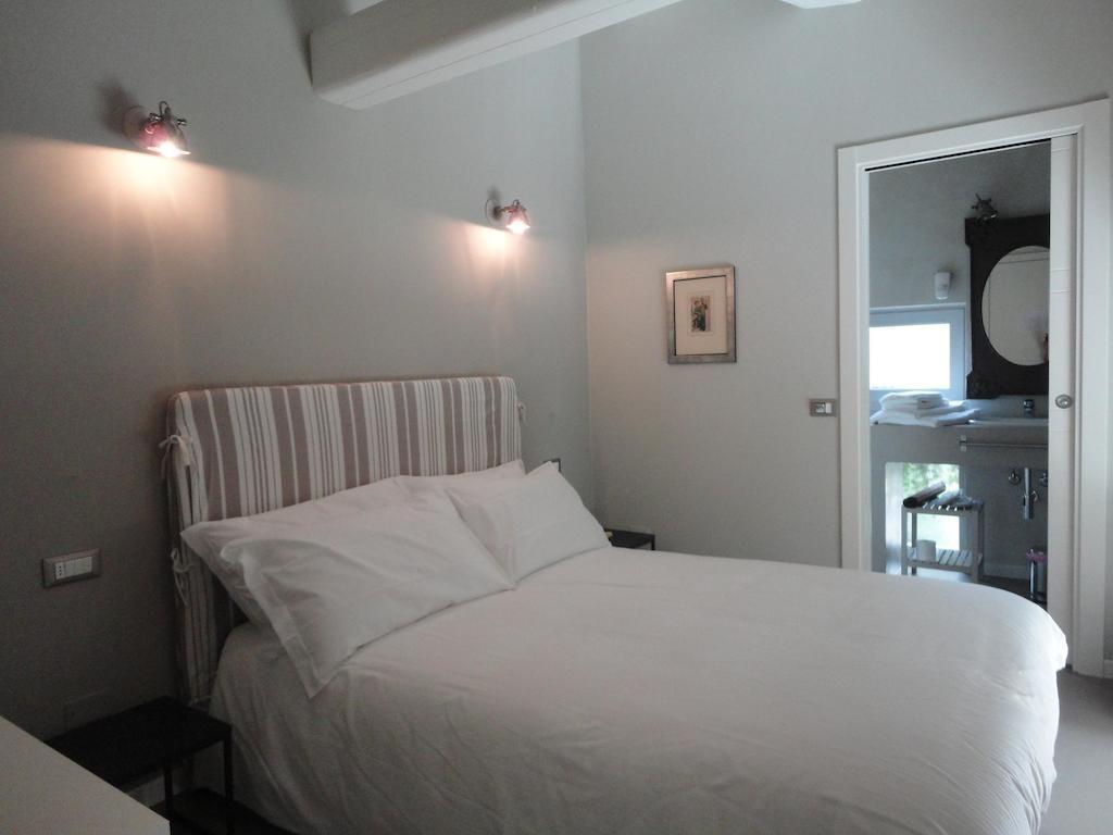 Corte Merighi Charming Rooms Верона Номер фото
