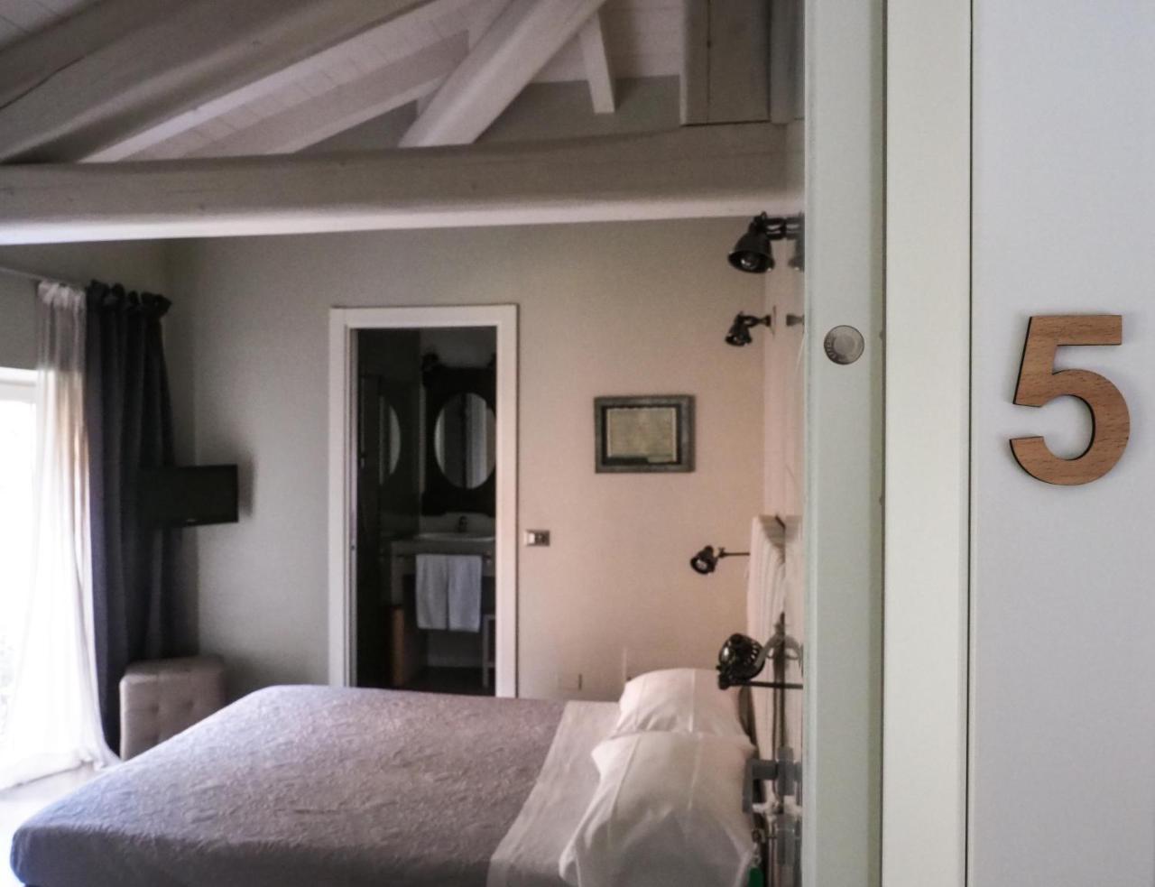 Corte Merighi Charming Rooms Верона Экстерьер фото